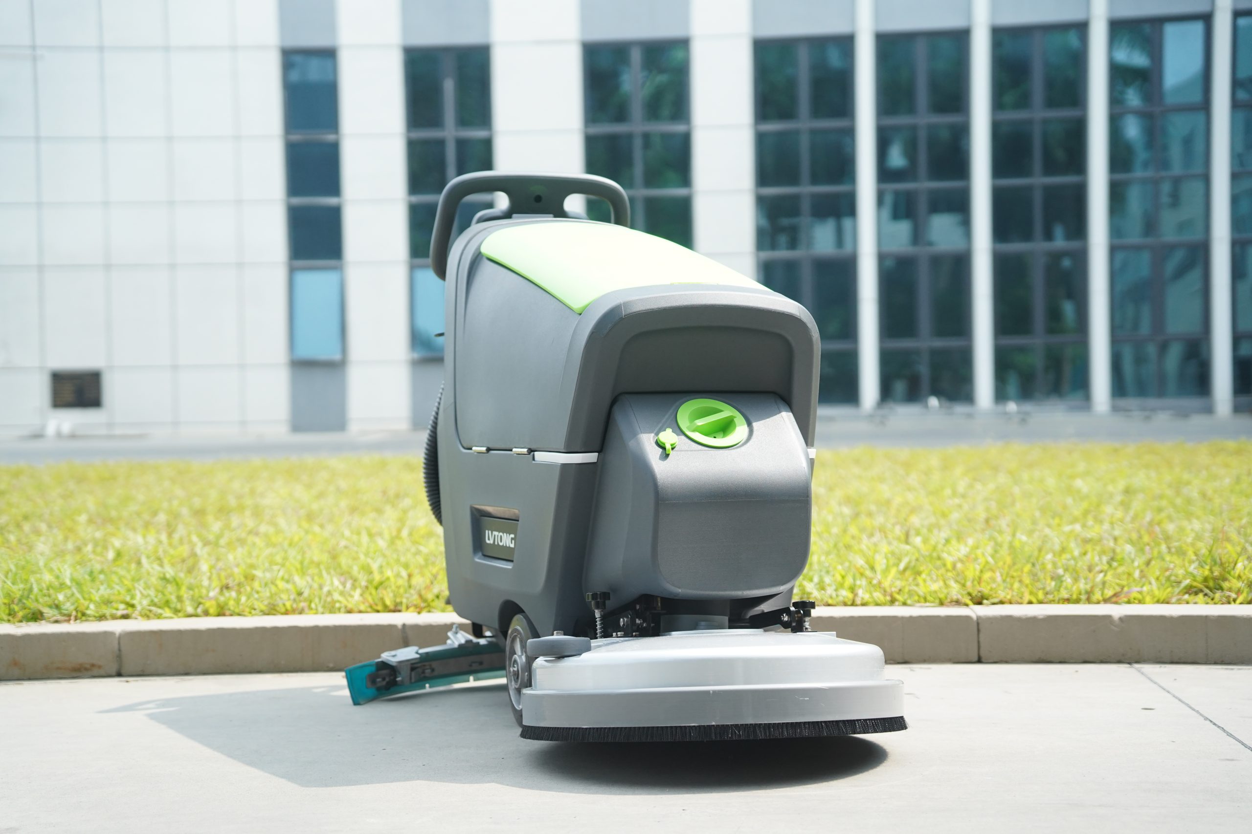 Fregadora de suelos con conductor a pie s5 – 65l - Imagen 2