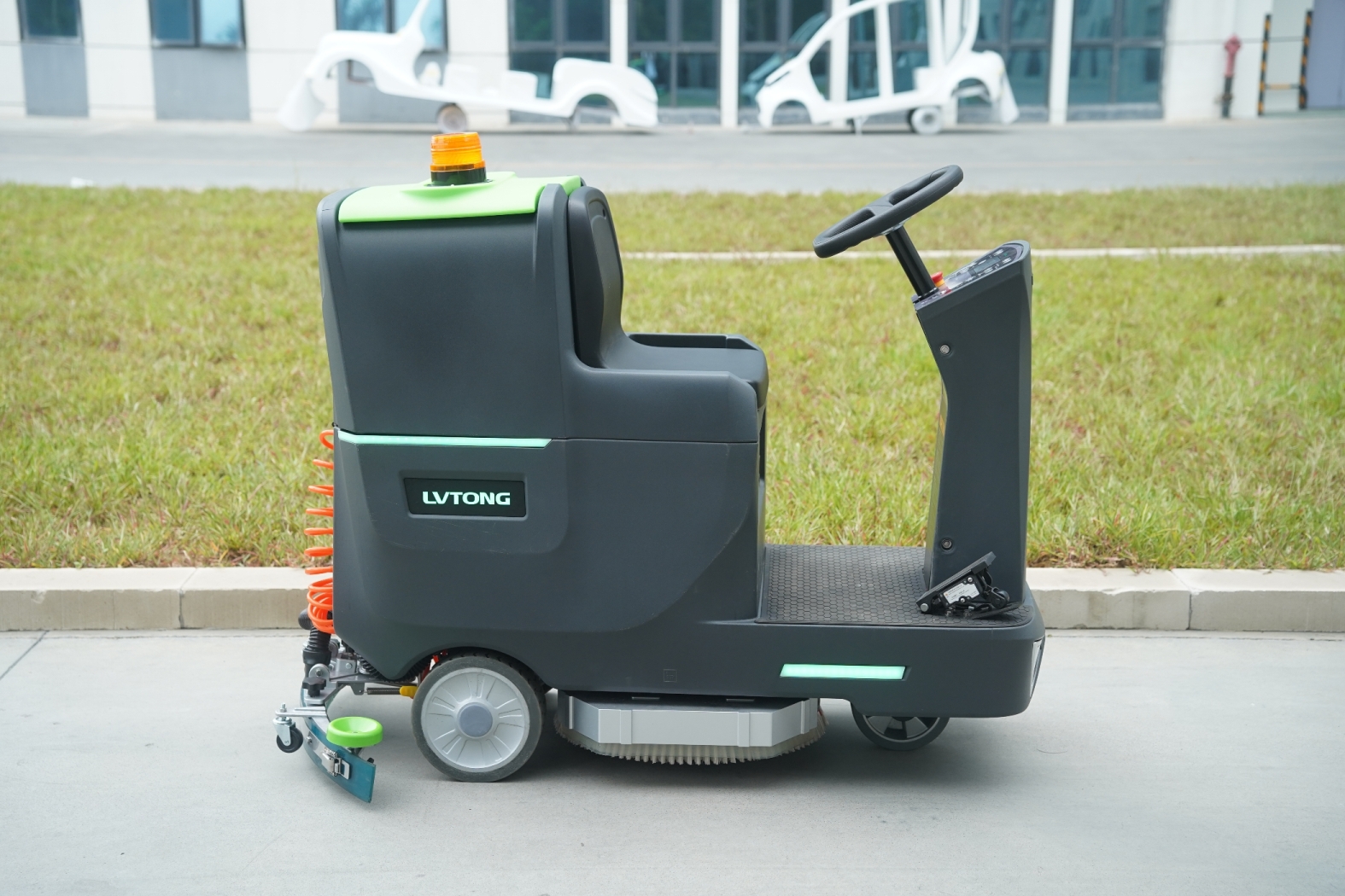 Fregadora de suelos con conductor sentado s6– 85l